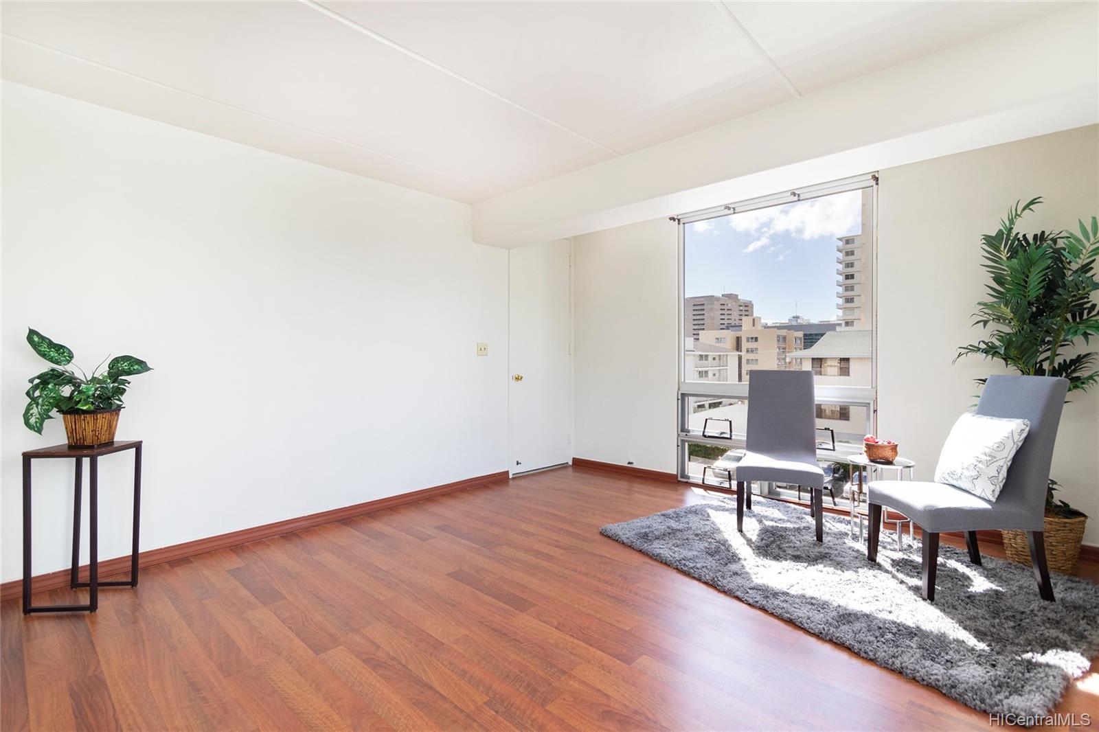 1629 Wilder Avenue #301, Honolulu, HI 96822