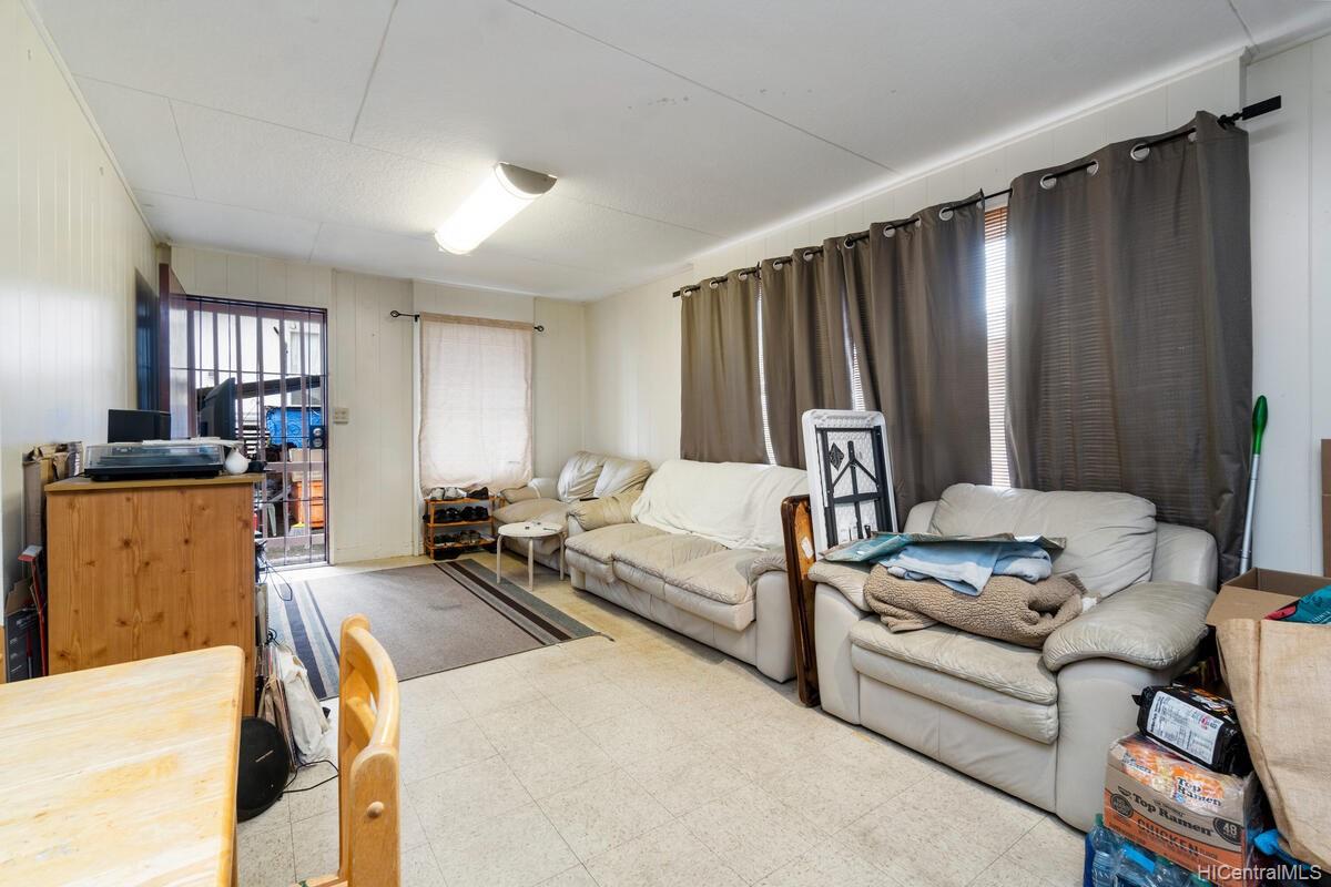 1832 Lusitana Street Honolulu, HI 96813