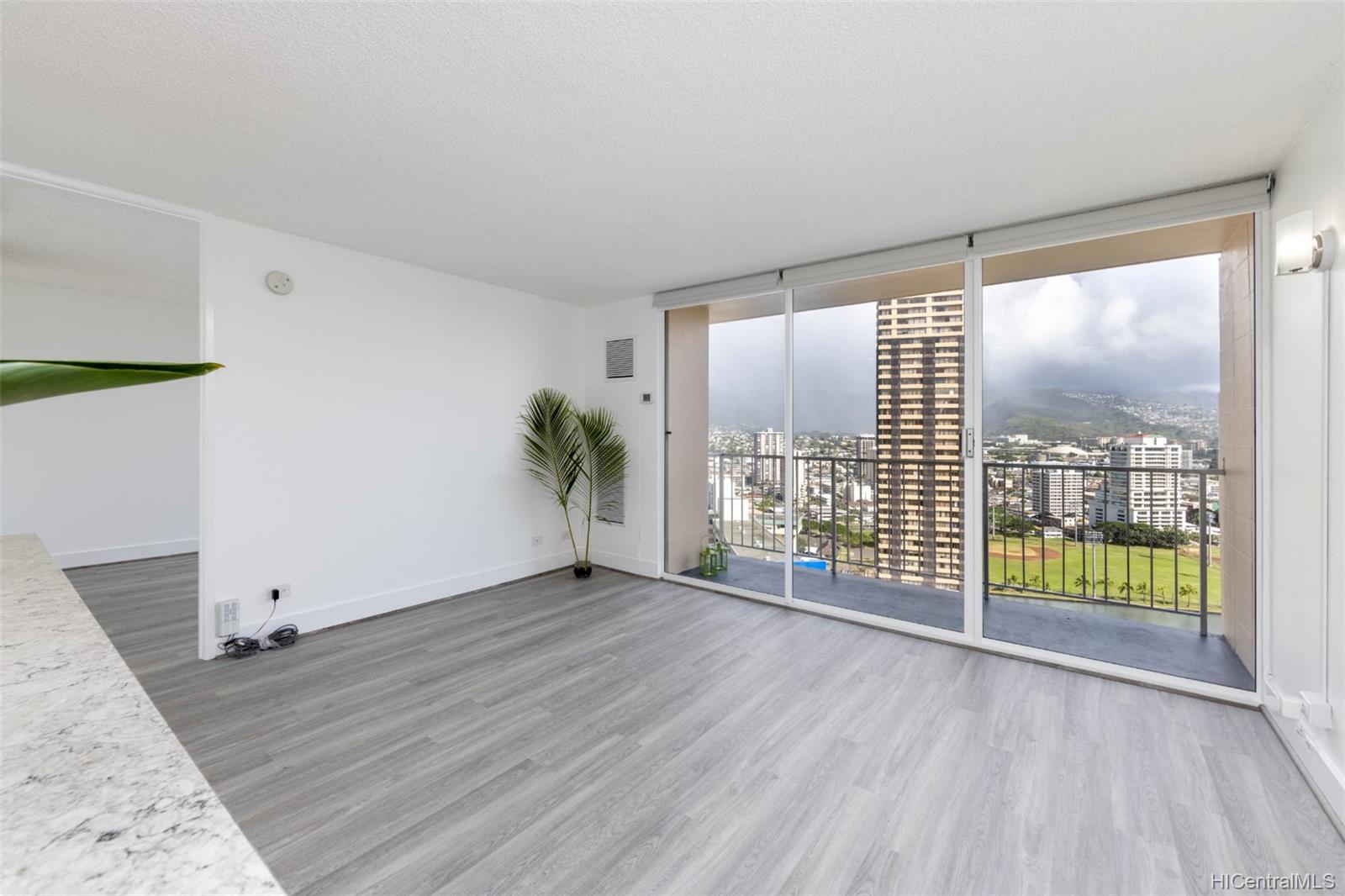 1925 Kalakaua Avenue #2705, Honolulu, HI 96815