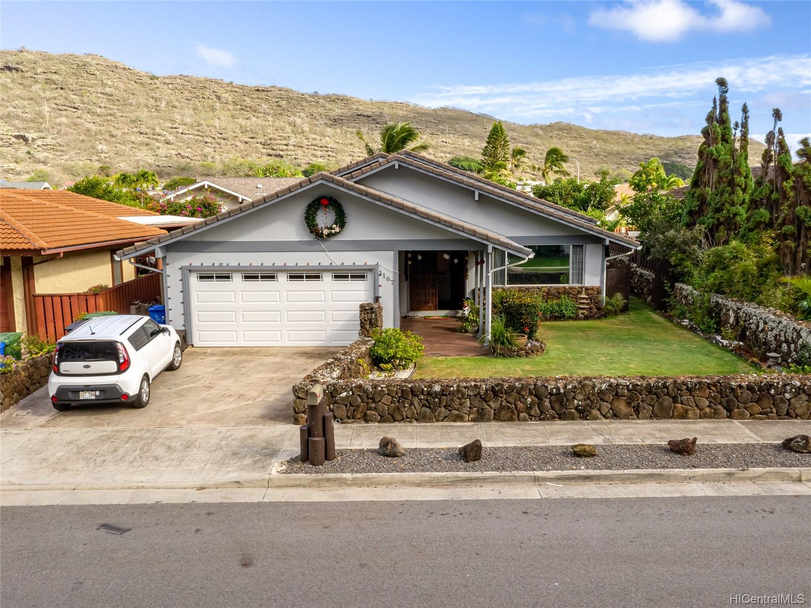 1167 Kahului Street Honolulu, HI 96825