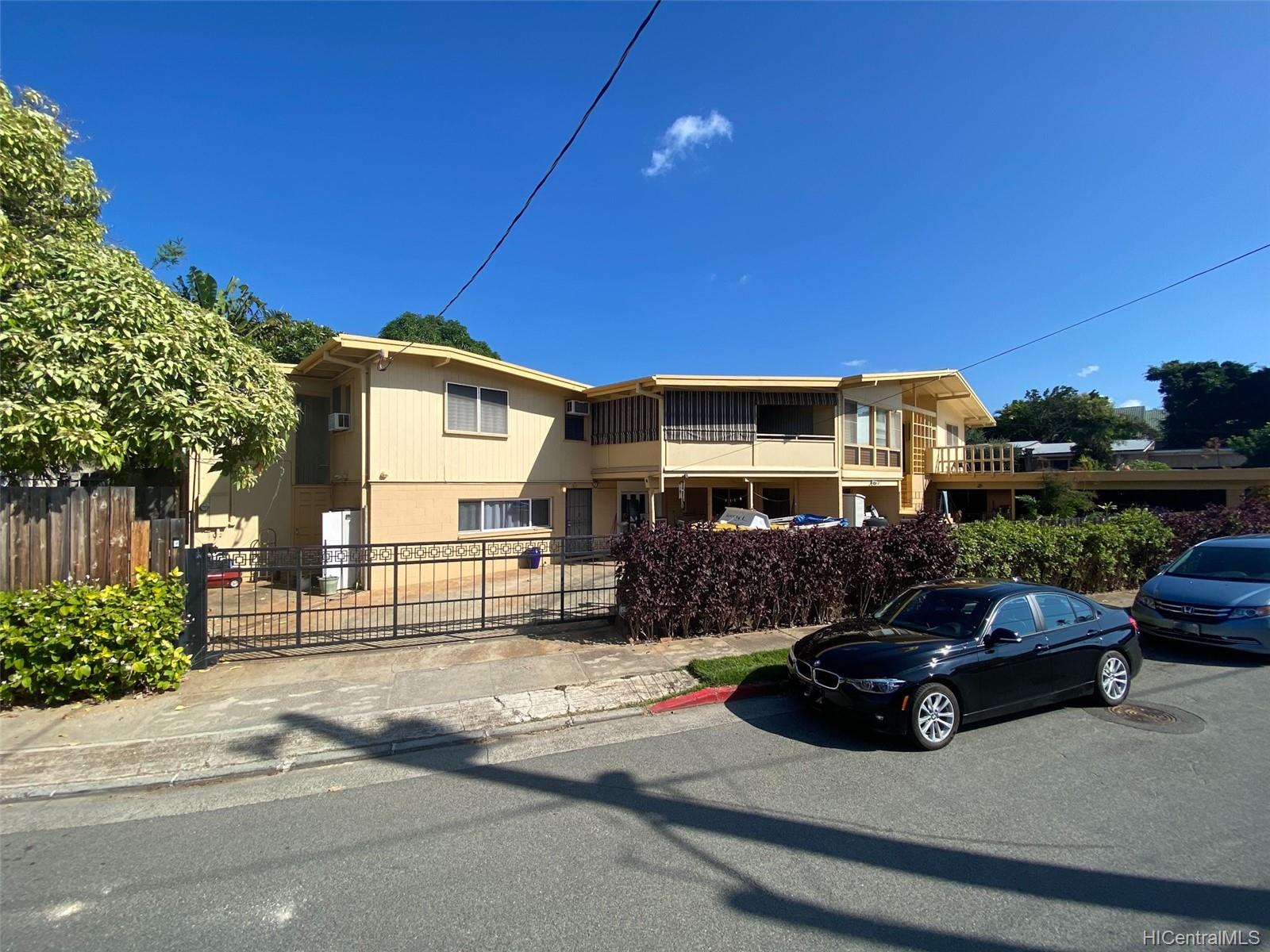 4040 Kulamanu Street Honolulu, HI 96816