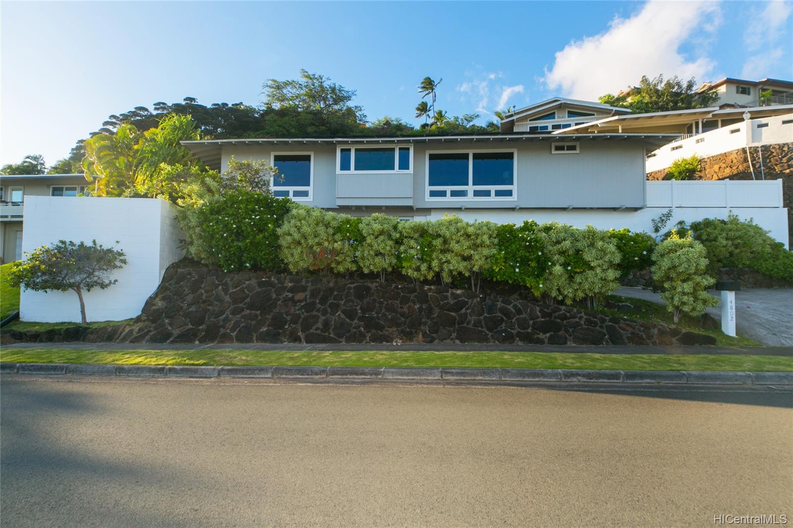 4802 Analii Street Honolulu, HI 96821