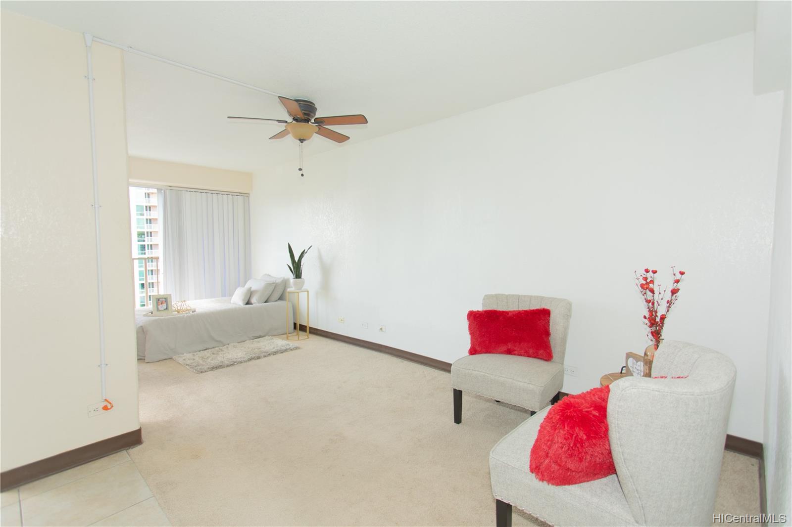 818 King Street #1606, Honolulu, HI 96813