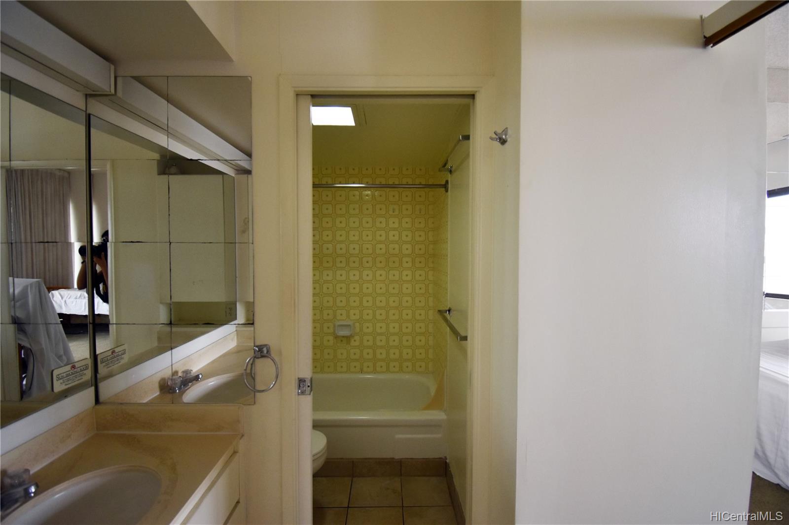 201 Ohua Avenue #3812, Honolulu, HI 96815