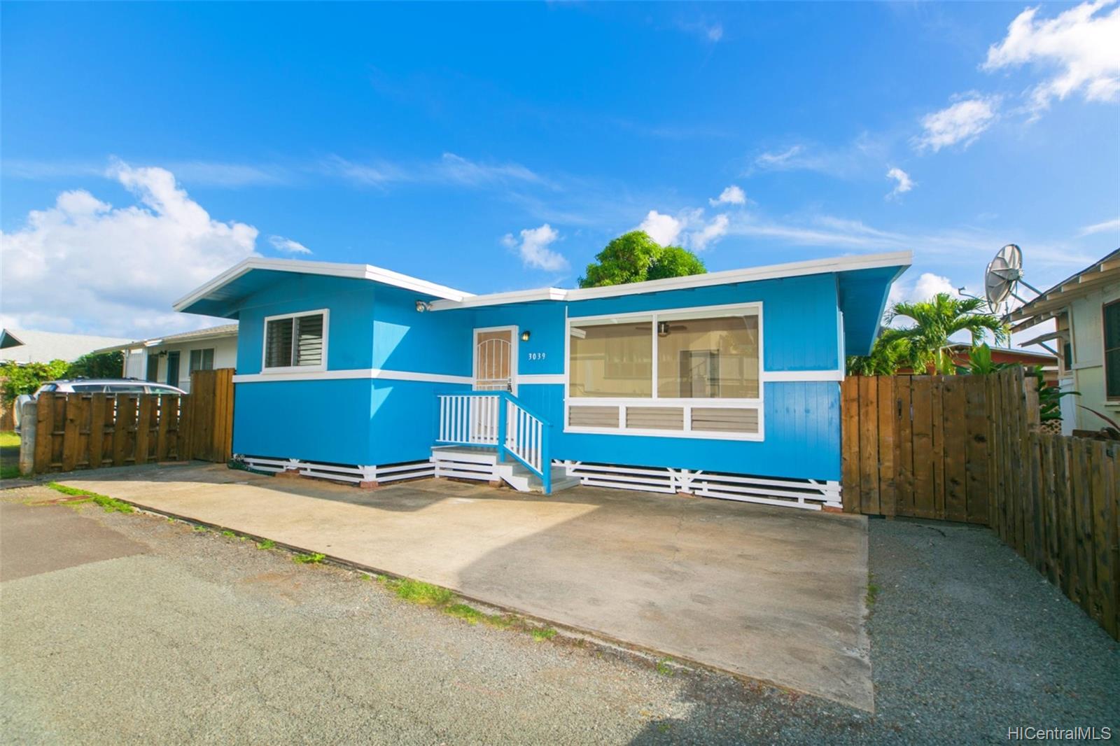 3039 Kaina Street Honolulu, HI 96815