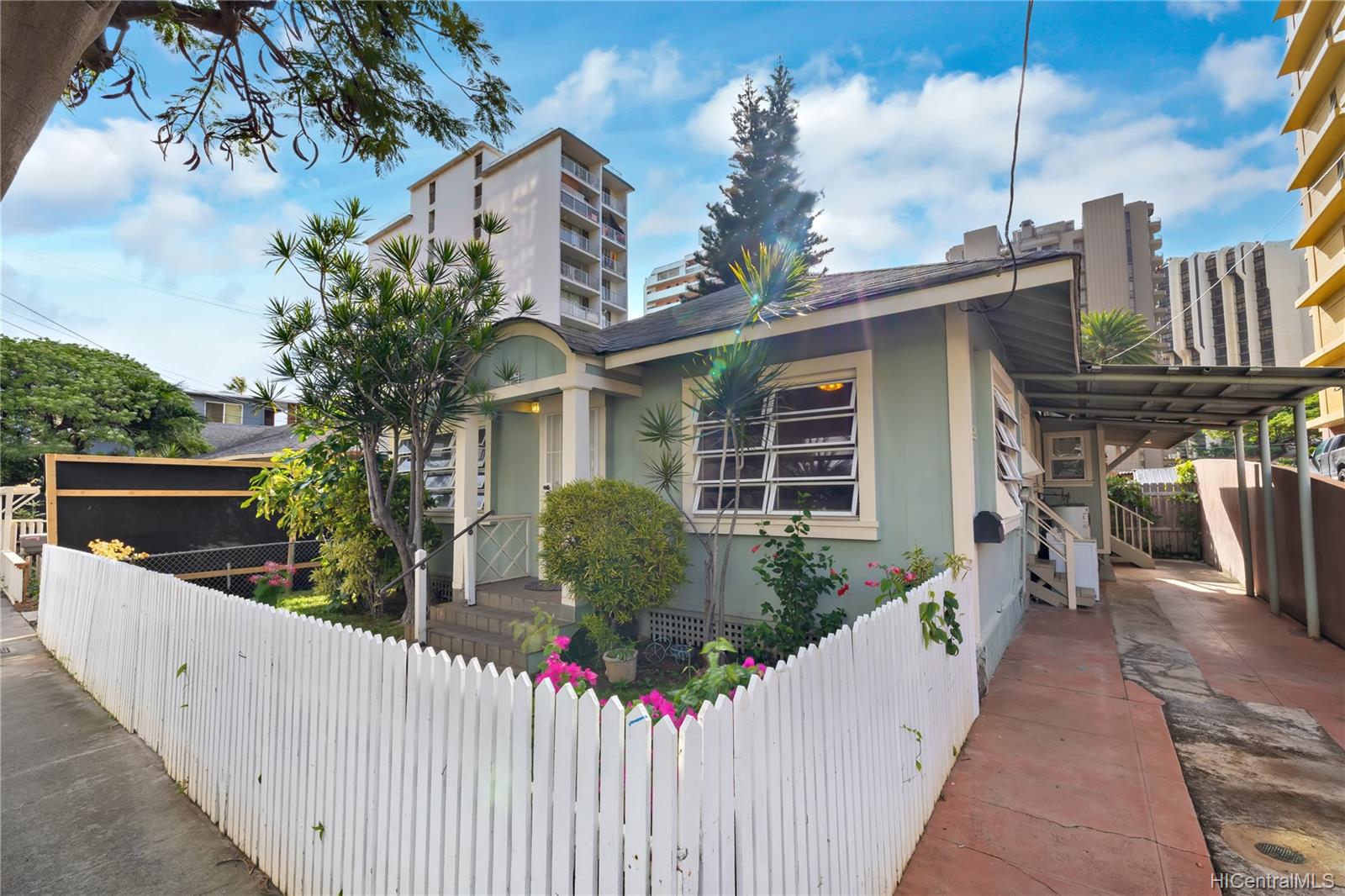 307 Liliuokalani Avenue Honolulu, HI 96815