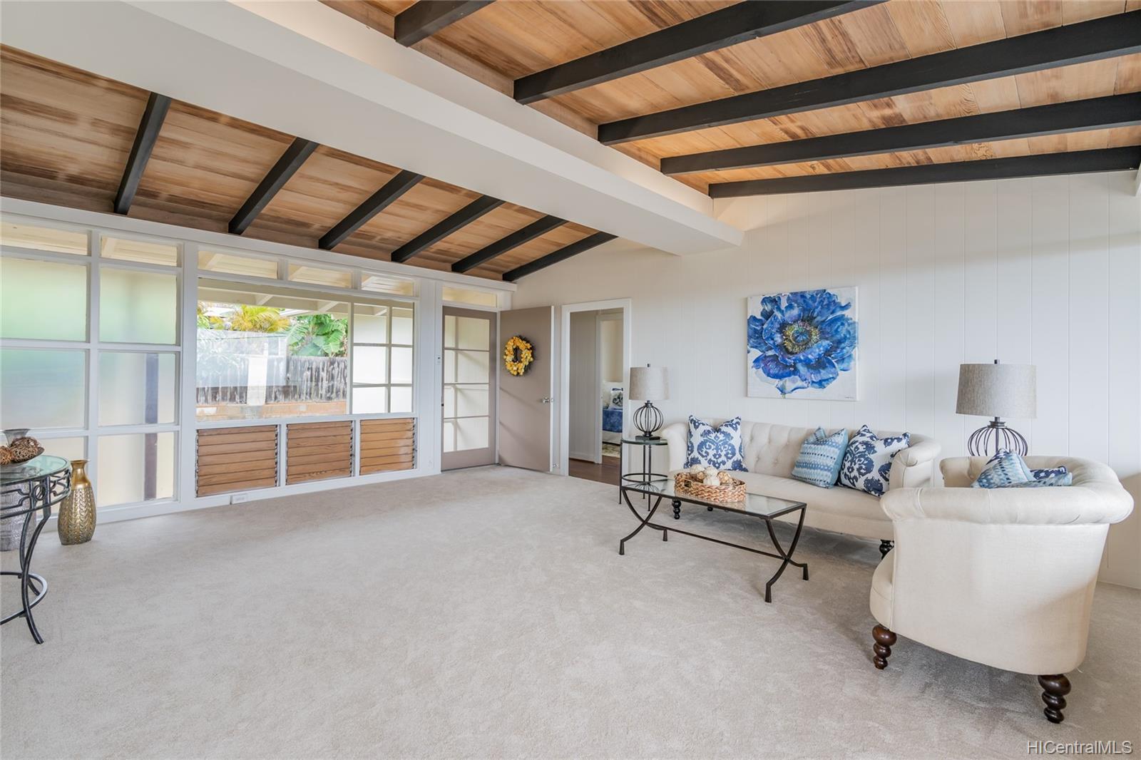 3919A Maunahilu Place Honolulu, HI 96816