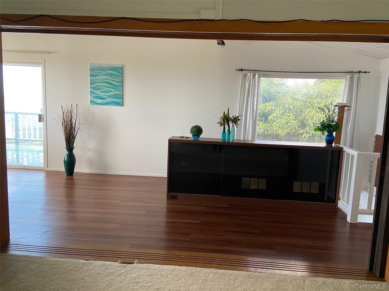 1595 Kaminaka Drive Honolulu, HI 96816