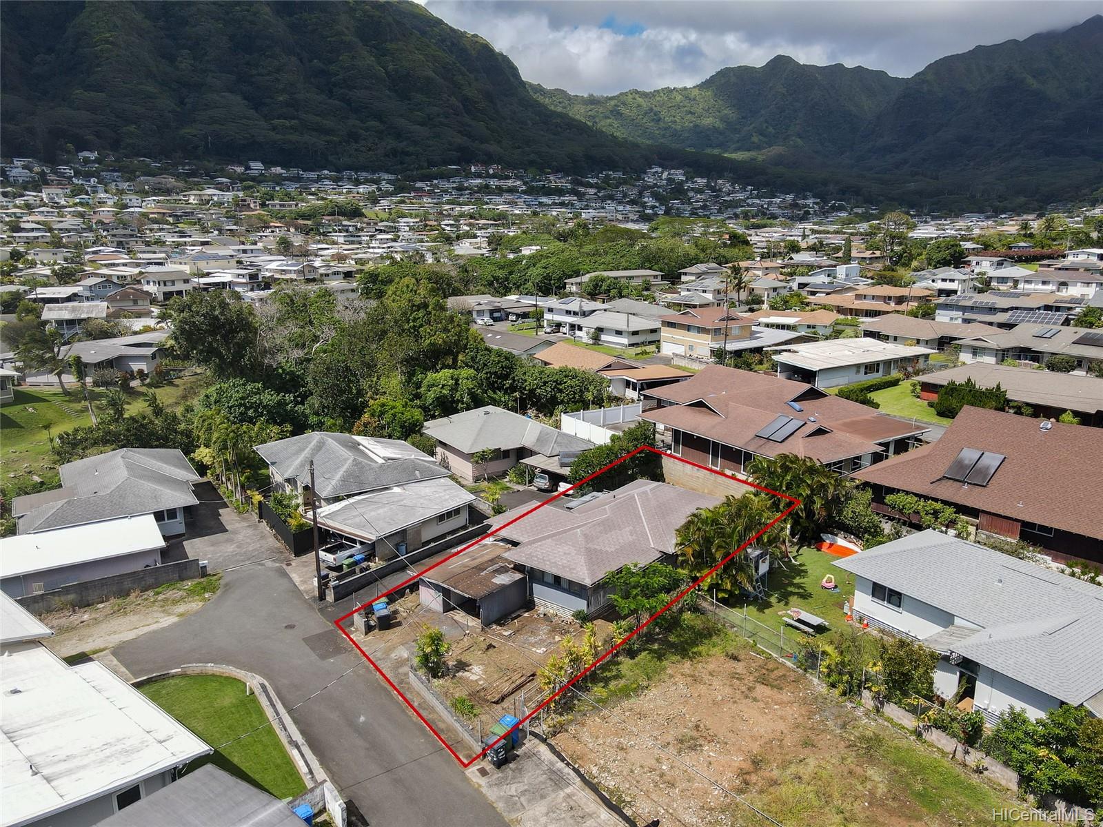 2710 Napuaa Place Honolulu, HI 96822