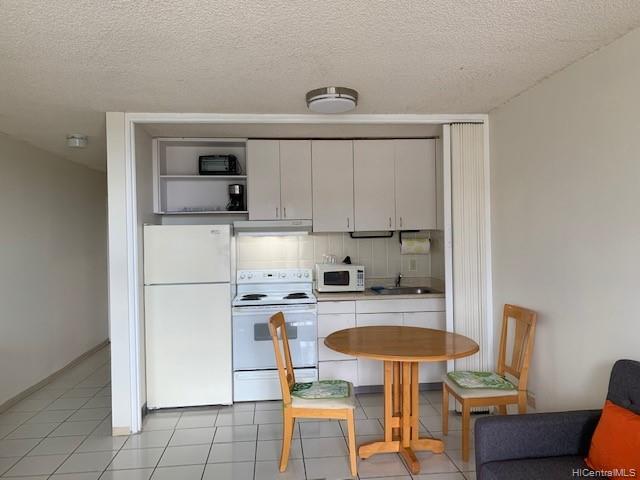 2345 Ala Wai Boulevard #1607, Honolulu, HI 96815