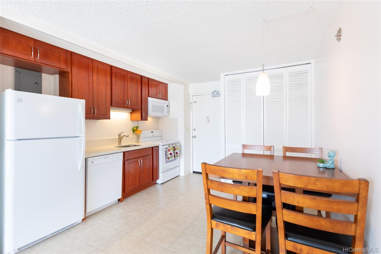 1655 Makaloa Street #1504, Honolulu, HI 96814