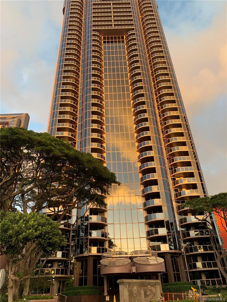 One Waterfront Tower 415 South Street #404, Honolulu, HI 96813