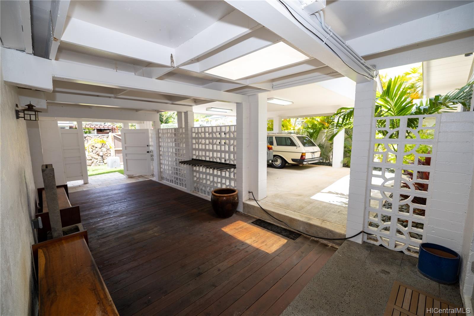 263 Hakalau Place Honolulu, HI 96825