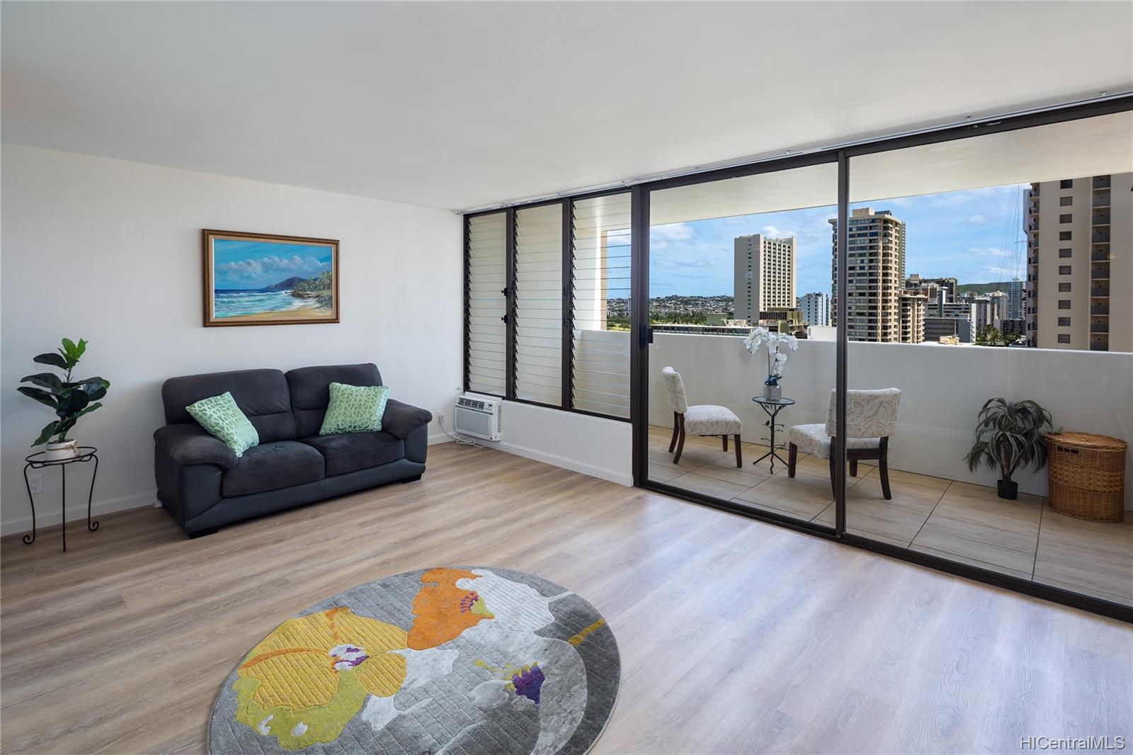 2092 Kuhio Avenue #1805, Honolulu, HI 96815