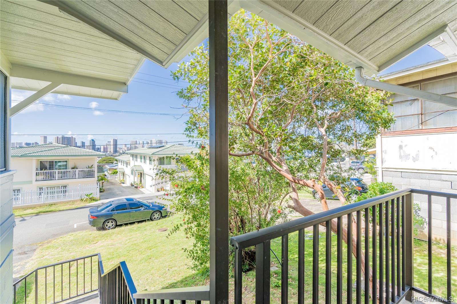 2238 Sea View Avenue Honolulu, HI 96822