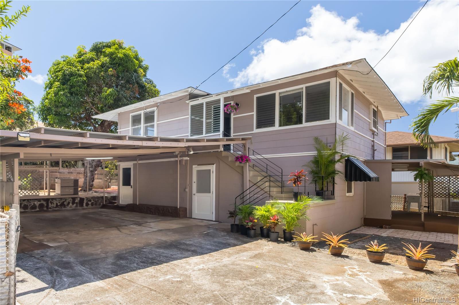 3513A Keanu Street Honolulu, HI 96816