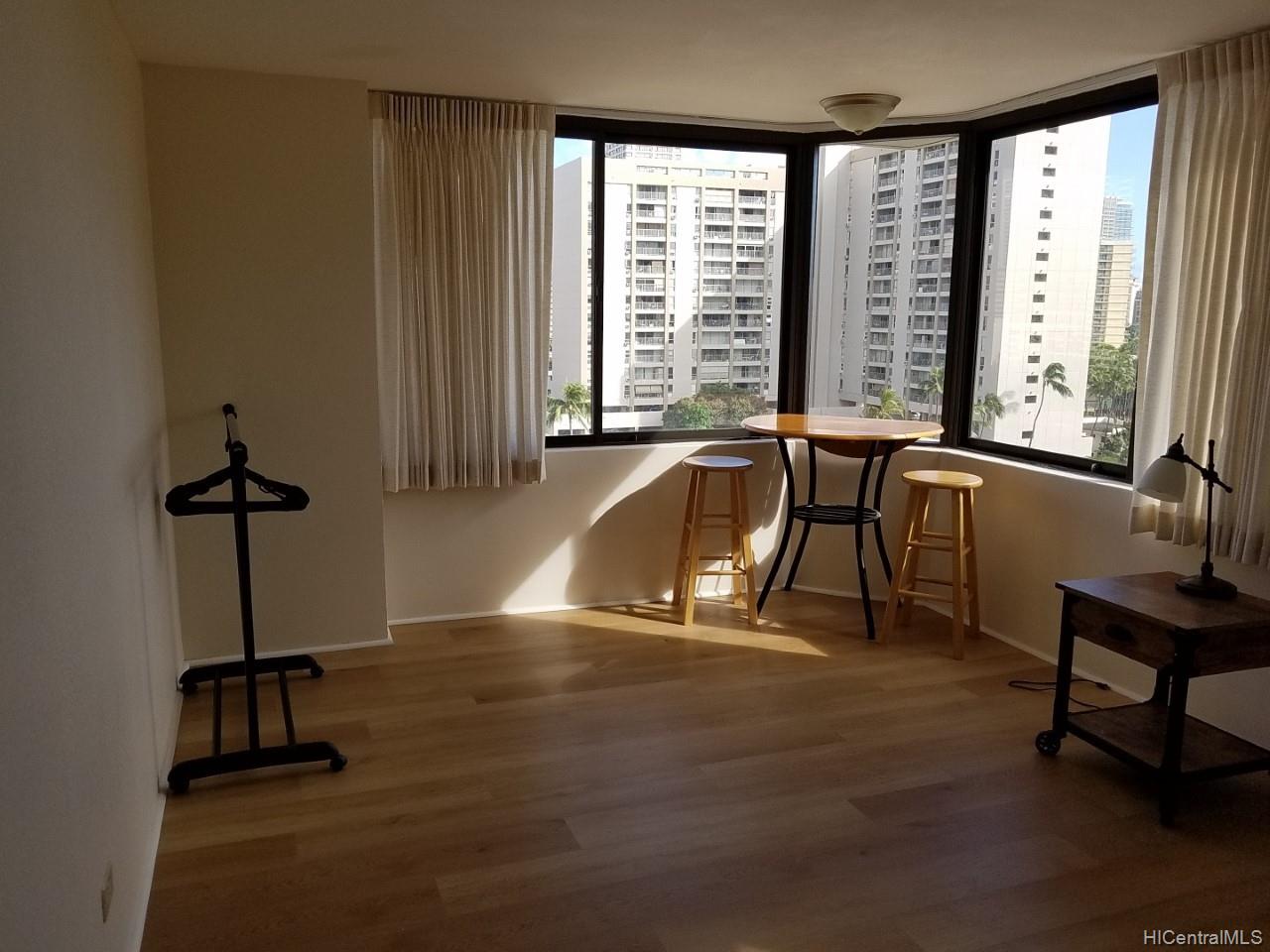 444 Niu Street #1206, Honolulu, HI 96815