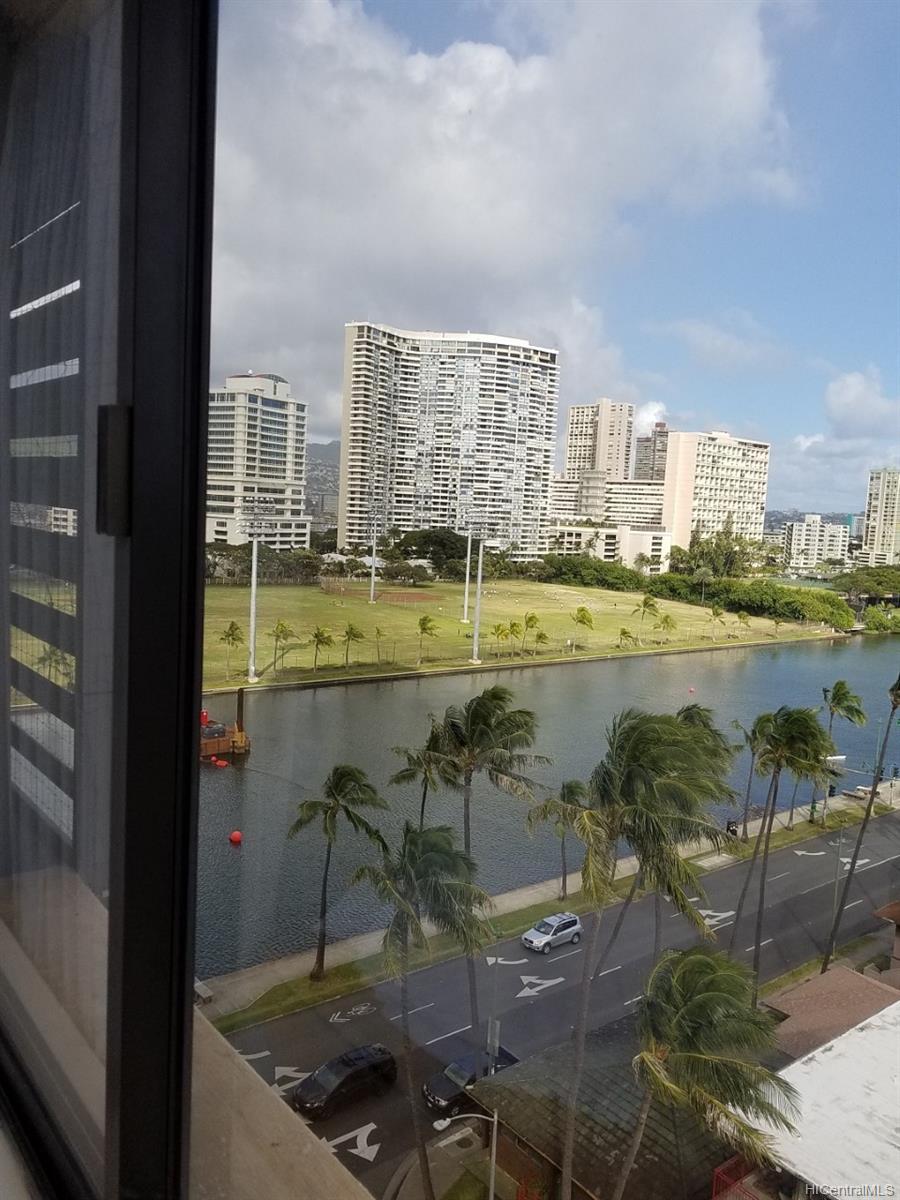 444 Niu Street #1206, Honolulu, HI 96815