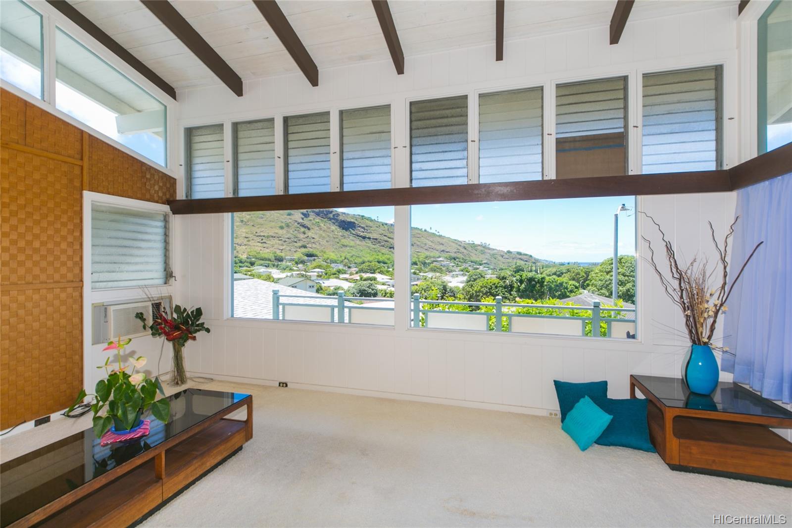 5222 Keakealani Street Honolulu, HI 96821