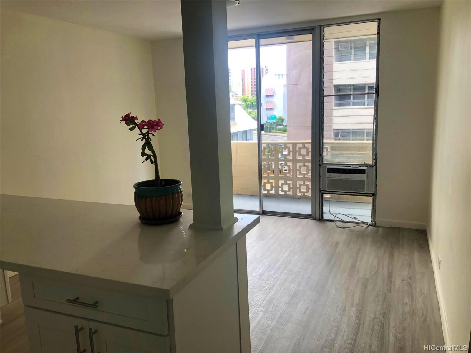 814 Kinau Street #404, Honolulu, HI 96813