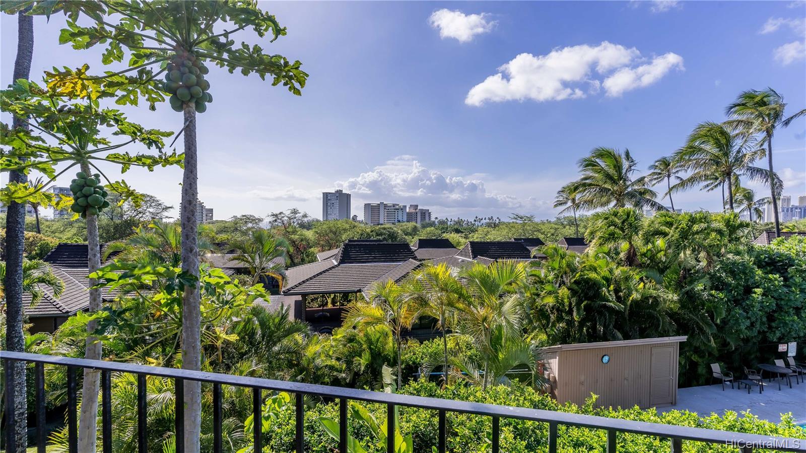 3038 La Pietra Circle #10, Honolulu, HI 96815