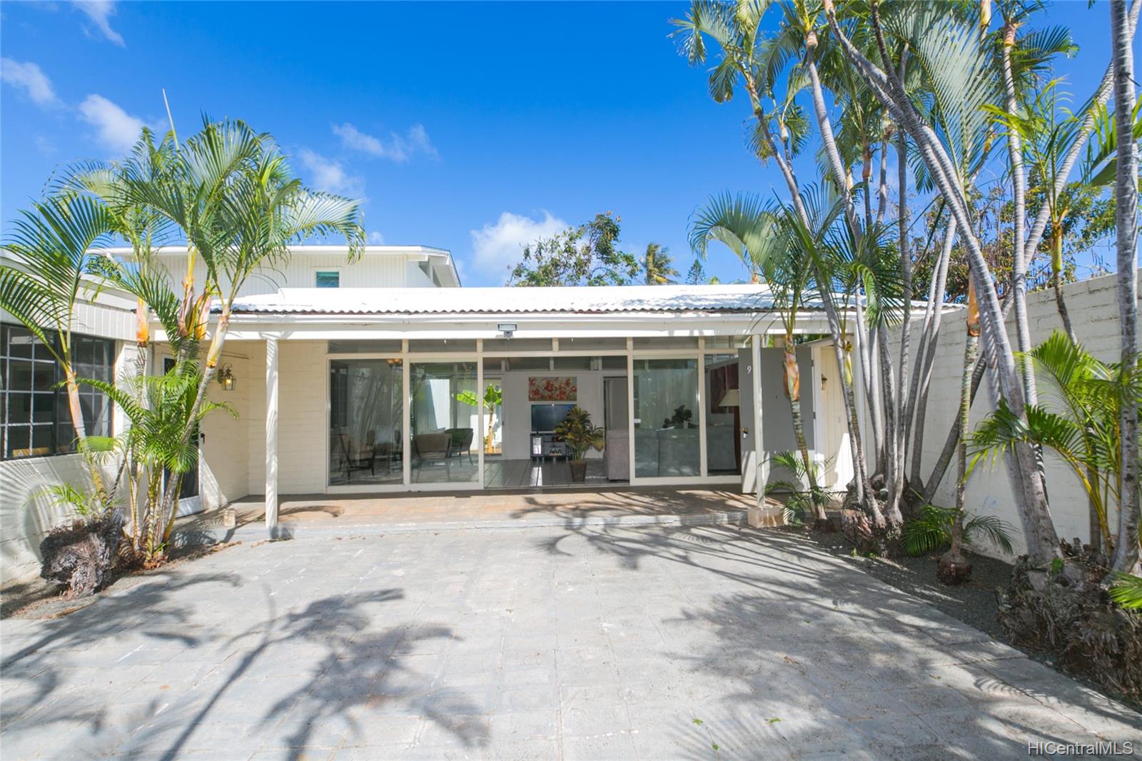 971 Pueo Street Honolulu, HI 96816