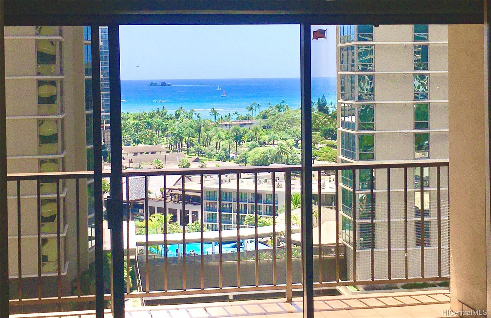 2140 Kuhio Avenue #1505, Honolulu, HI 96815