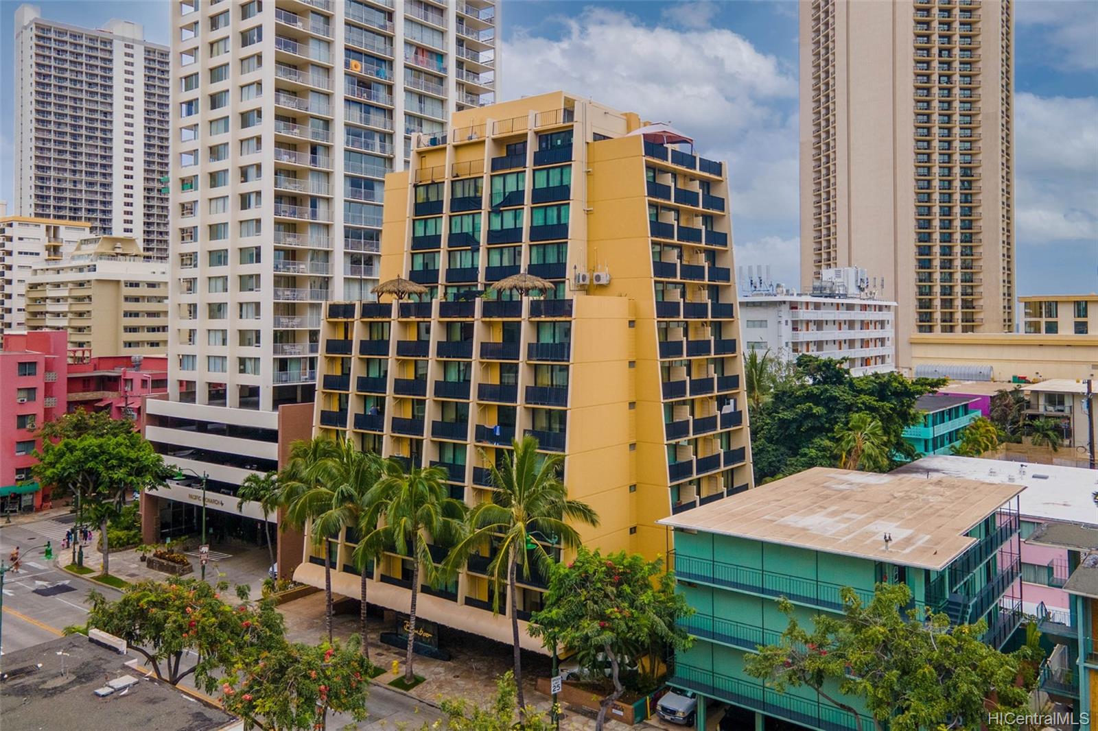 2425 Kuhio Avenue #204, Honolulu, HI 96815