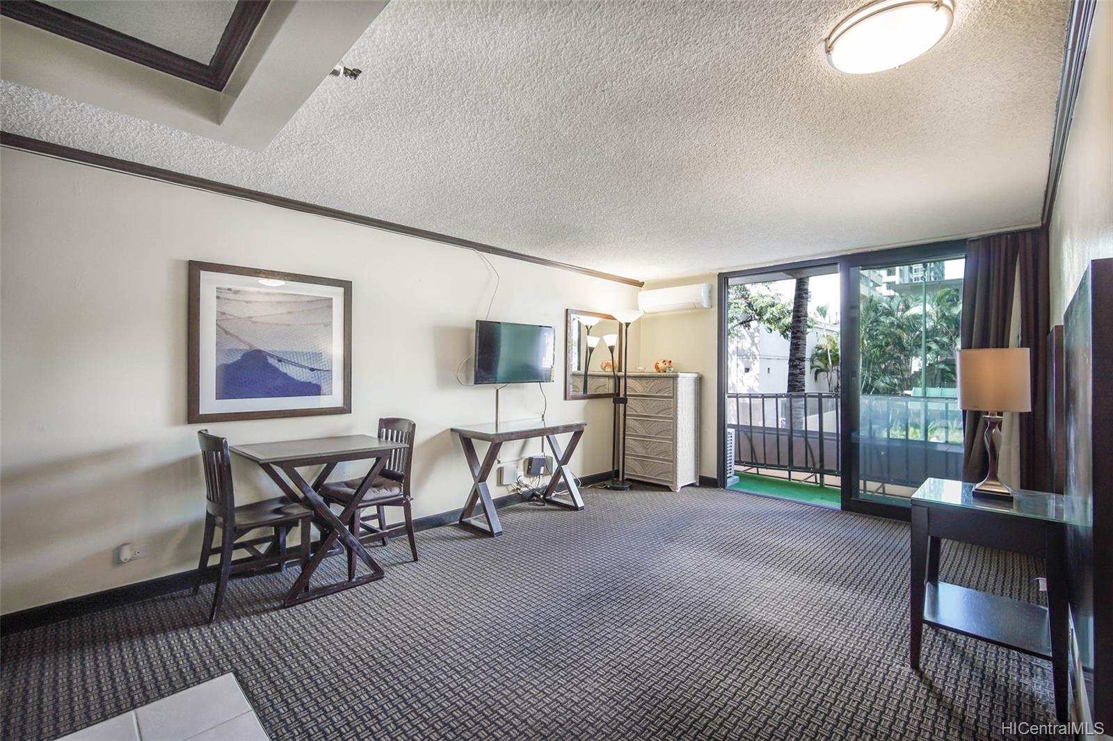 2425 Kuhio Avenue #204, Honolulu, HI 96815