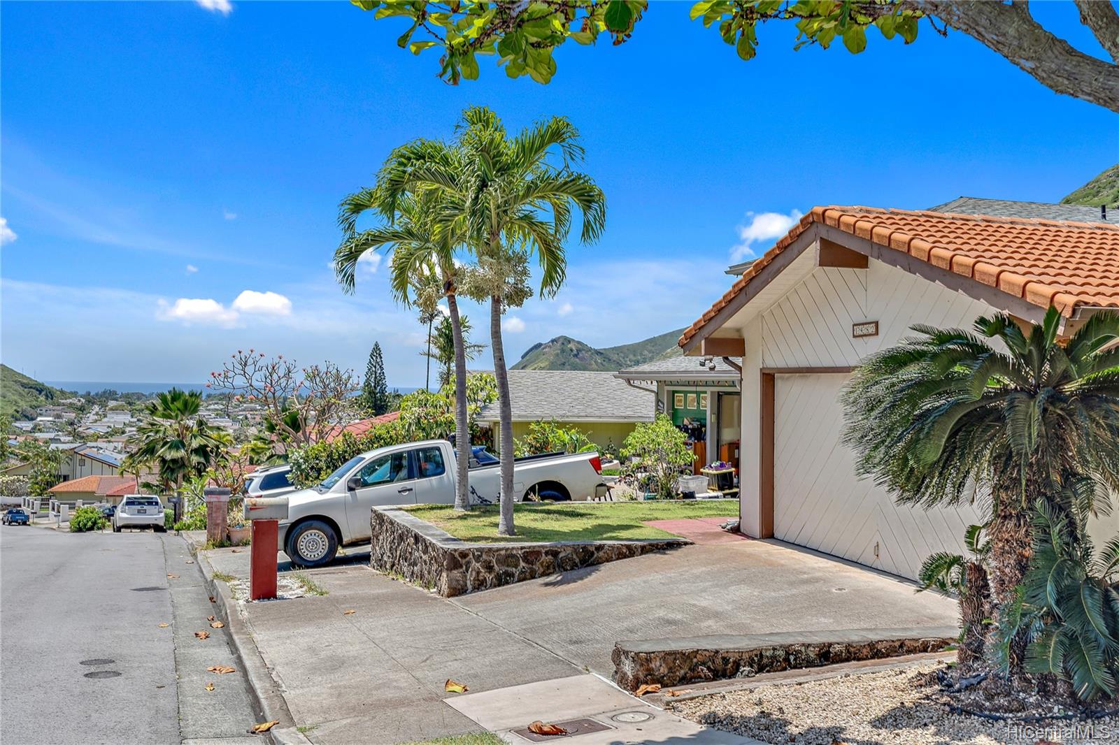 1482 Honokahua Street Honolulu, HI 96825