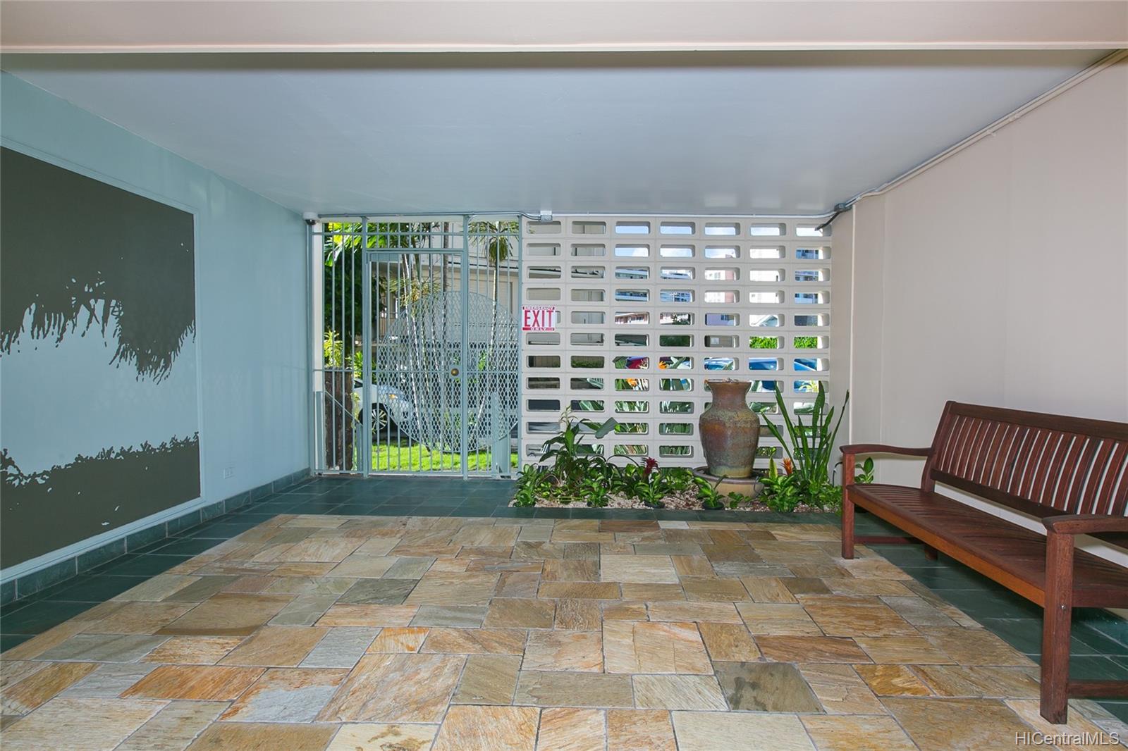 1550 Wilder Avenue #A1207, Honolulu, HI 96822