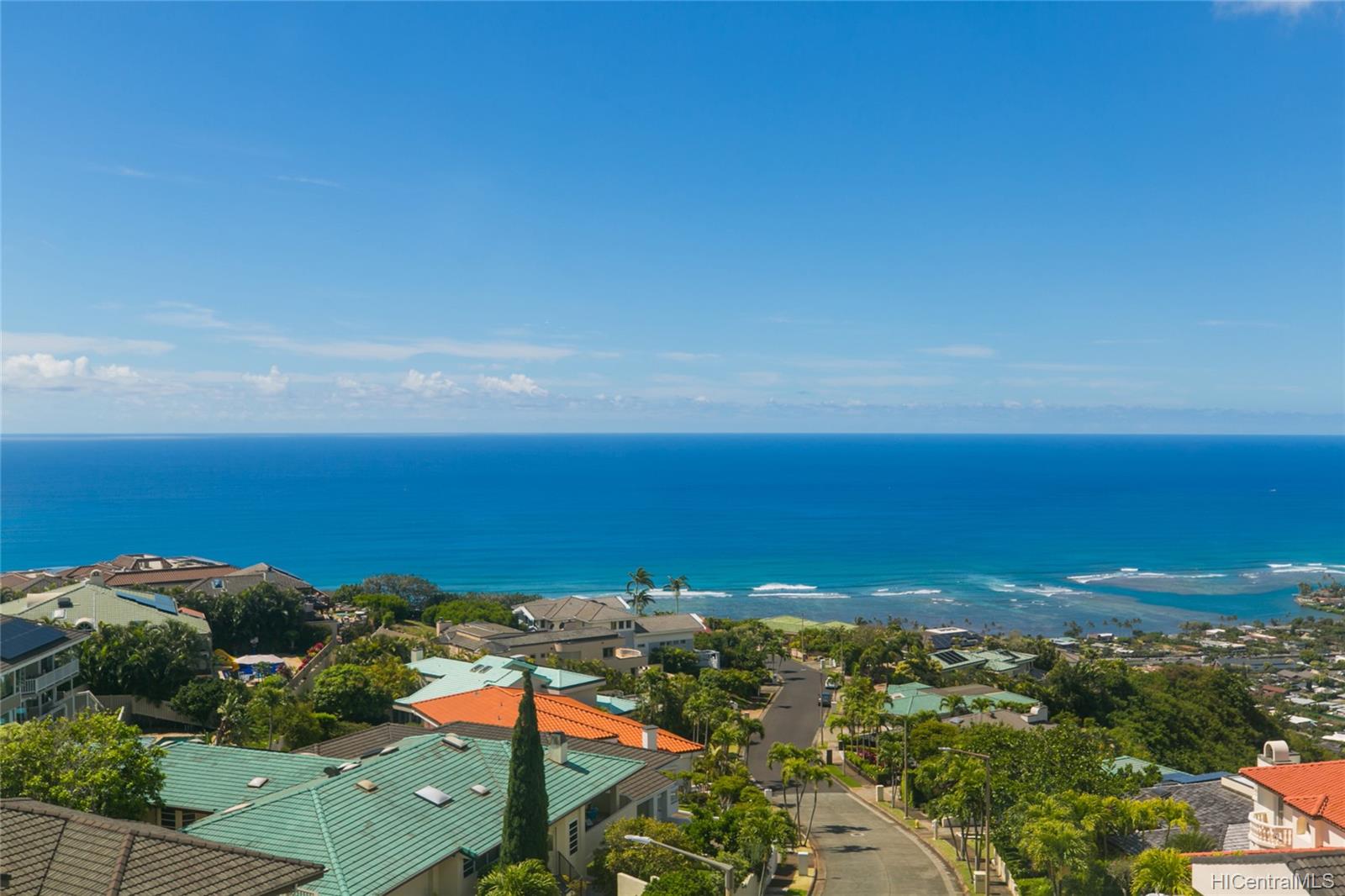 691 Kahiau Loop Honolulu, HI 96821