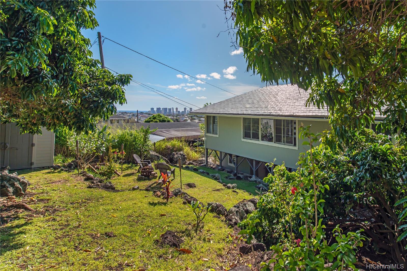 1819 10th Avenue #A, Honolulu, HI 96816