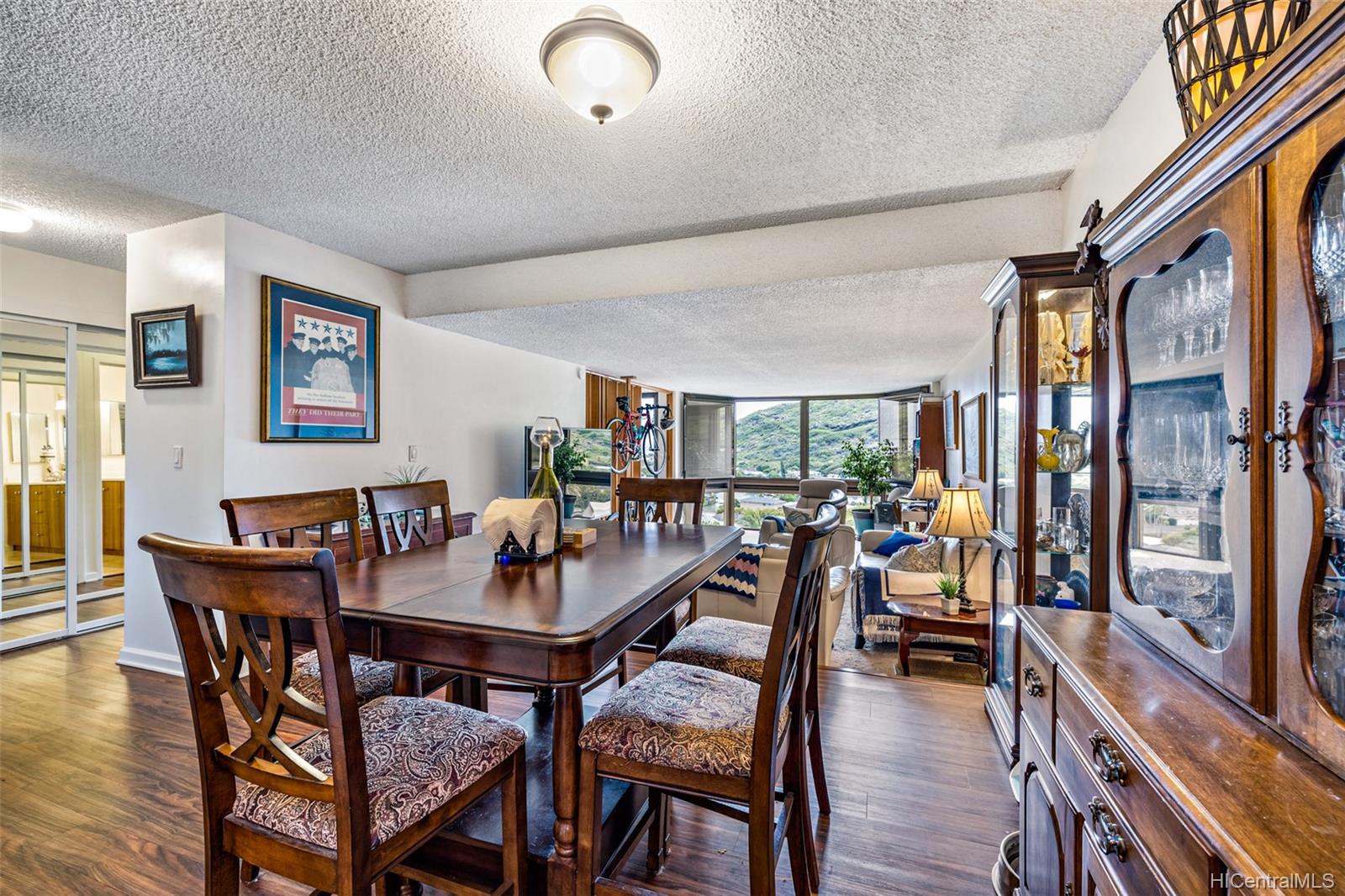 521 Hahaione Street #210H, Honolulu, HI 96825