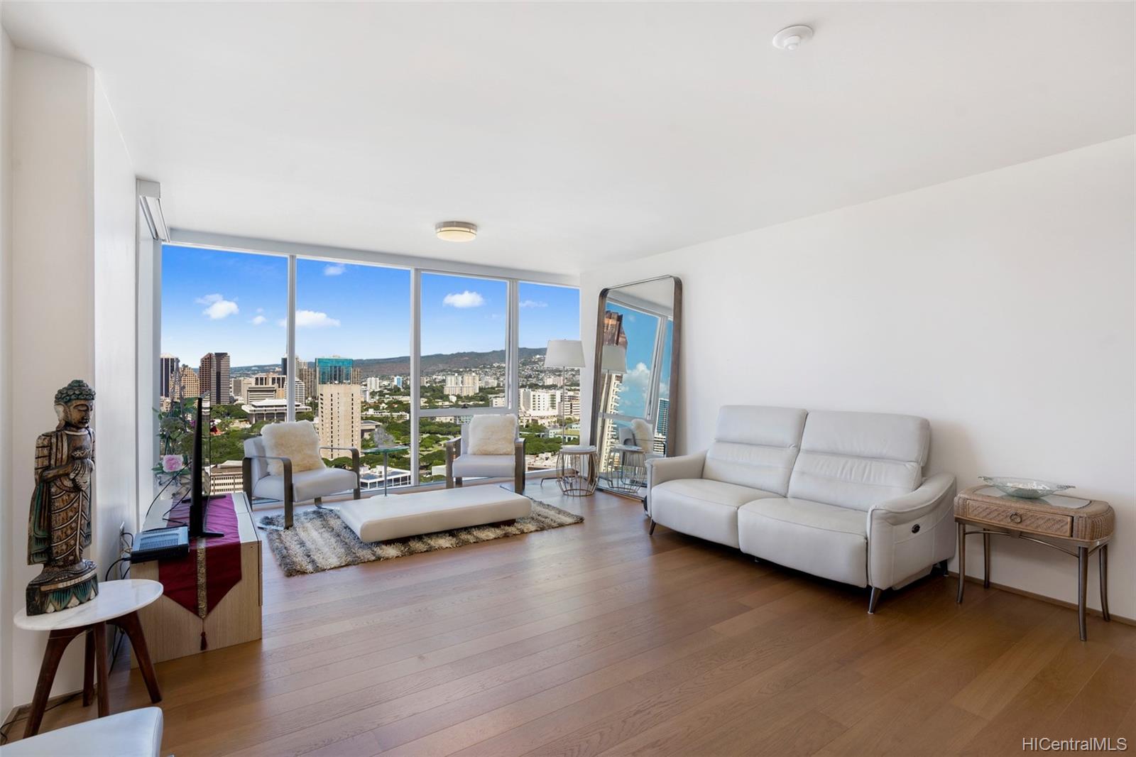 888 Kapiolani Boulevard #3010, Honolulu, HI 96813
