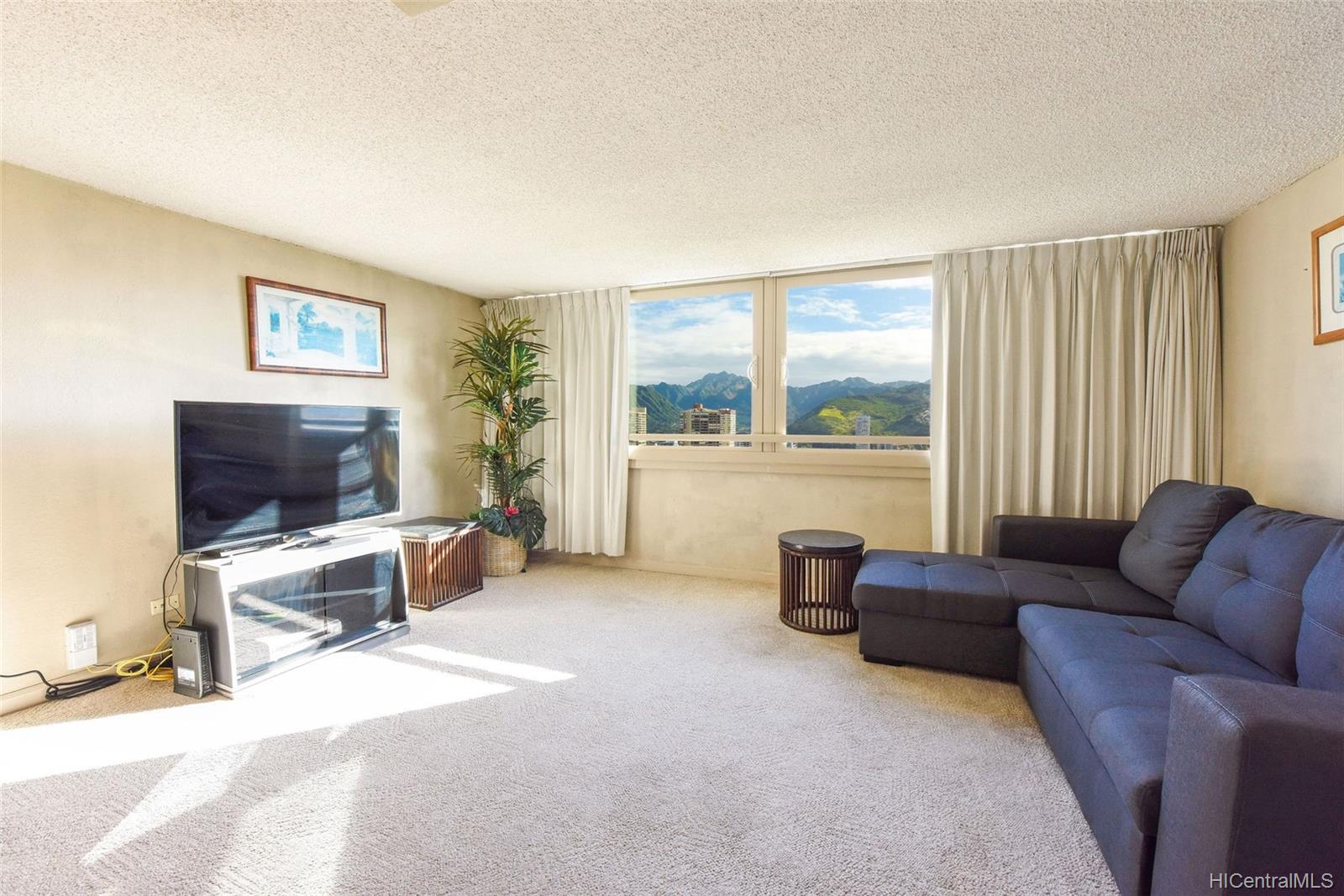 445 Seaside Avenue #3701, Honolulu, HI 96815