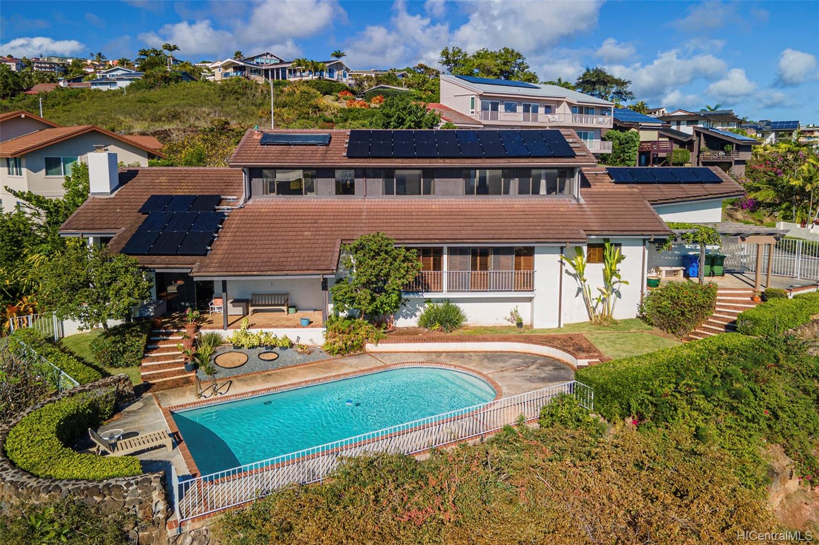 1686 Ohawai Place Honolulu, HI 96821