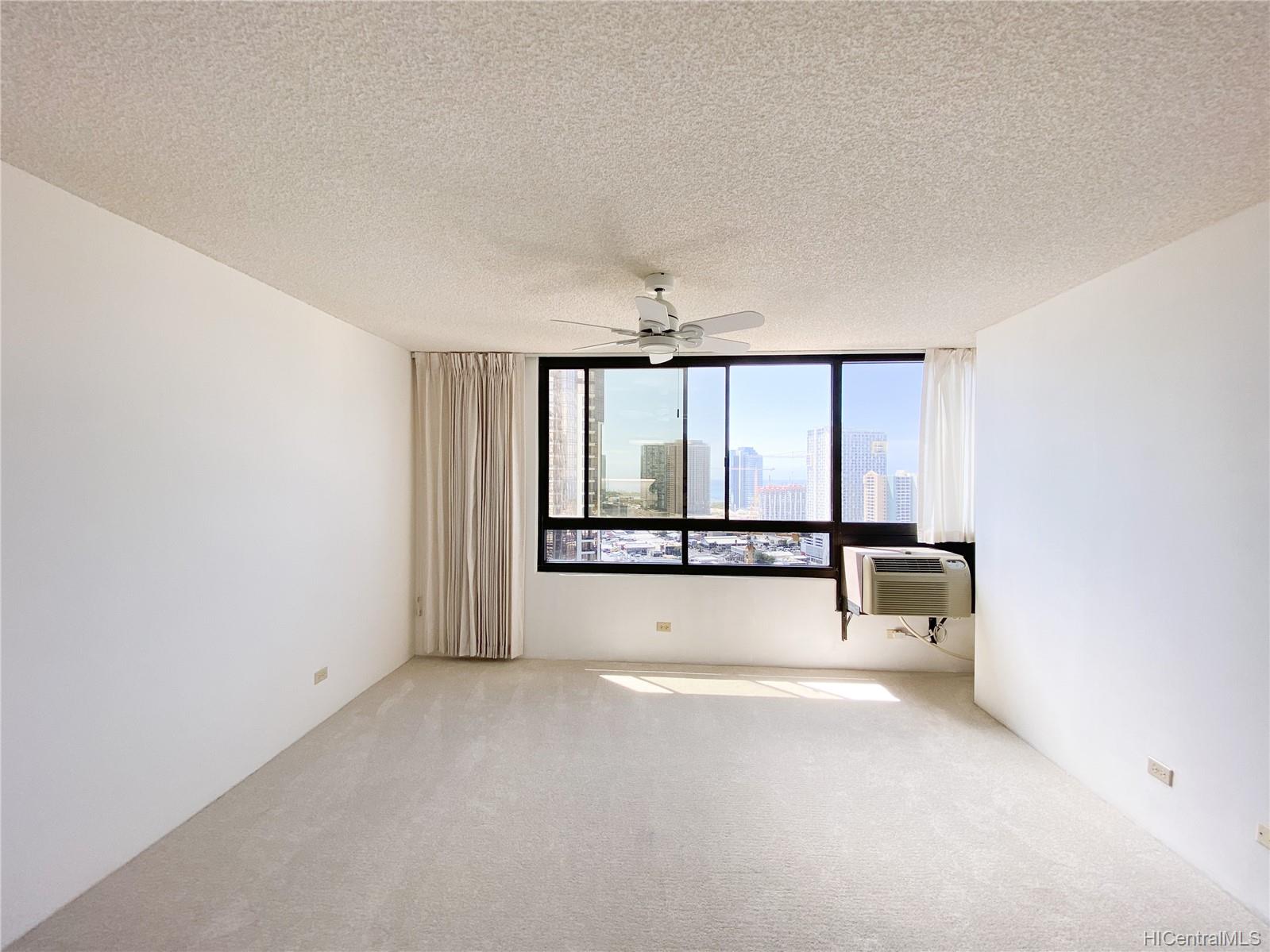 876 Curtis Street #3102, Honolulu, HI 96813