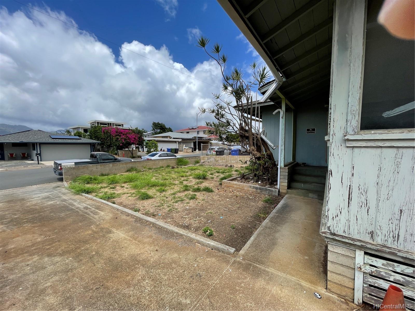 3257 Makini Street Honolulu, HI 96815