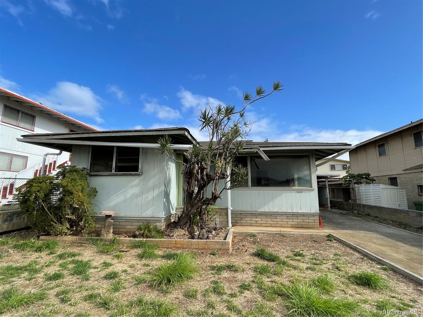 3257 Makini Street Honolulu, HI 96815