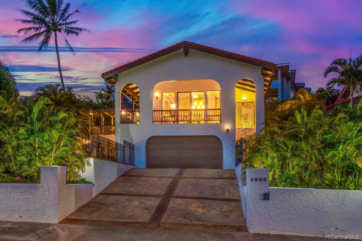 1893 Alaweo Street Honolulu, HI 96821