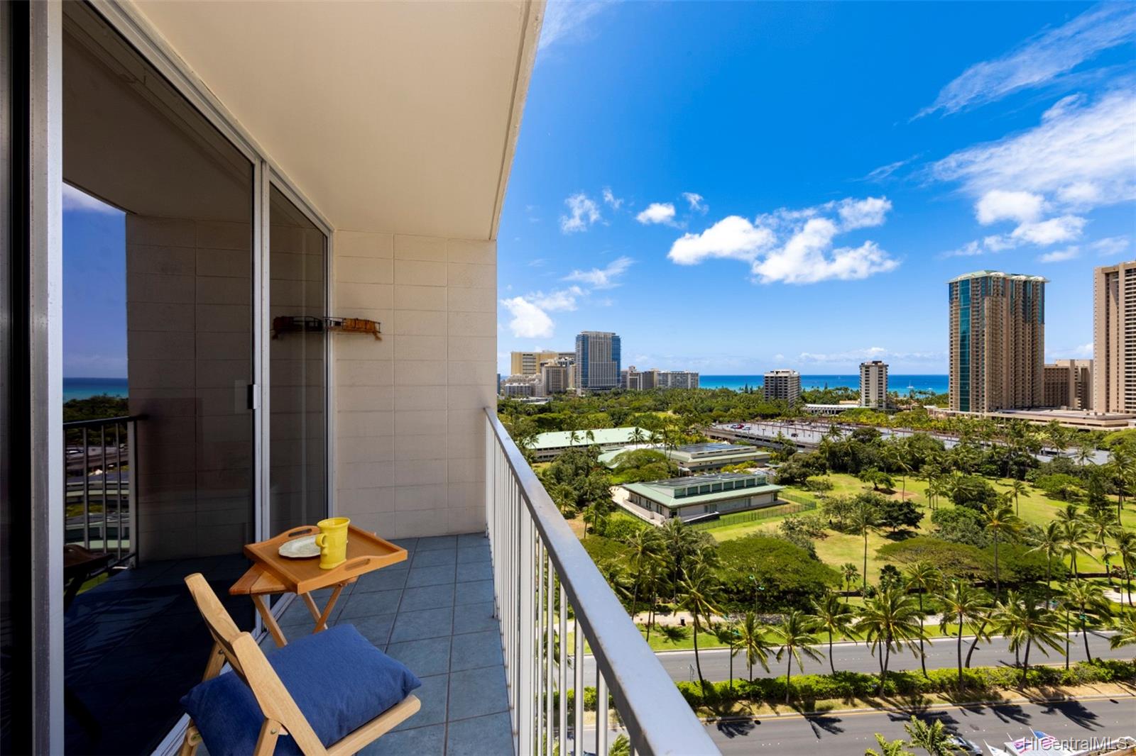 1925 Kalakaua Avenue #1702, Honolulu, HI 96815