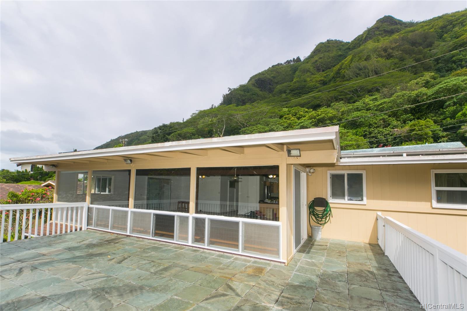 3449 Keahi Place Honolulu, HI 96822