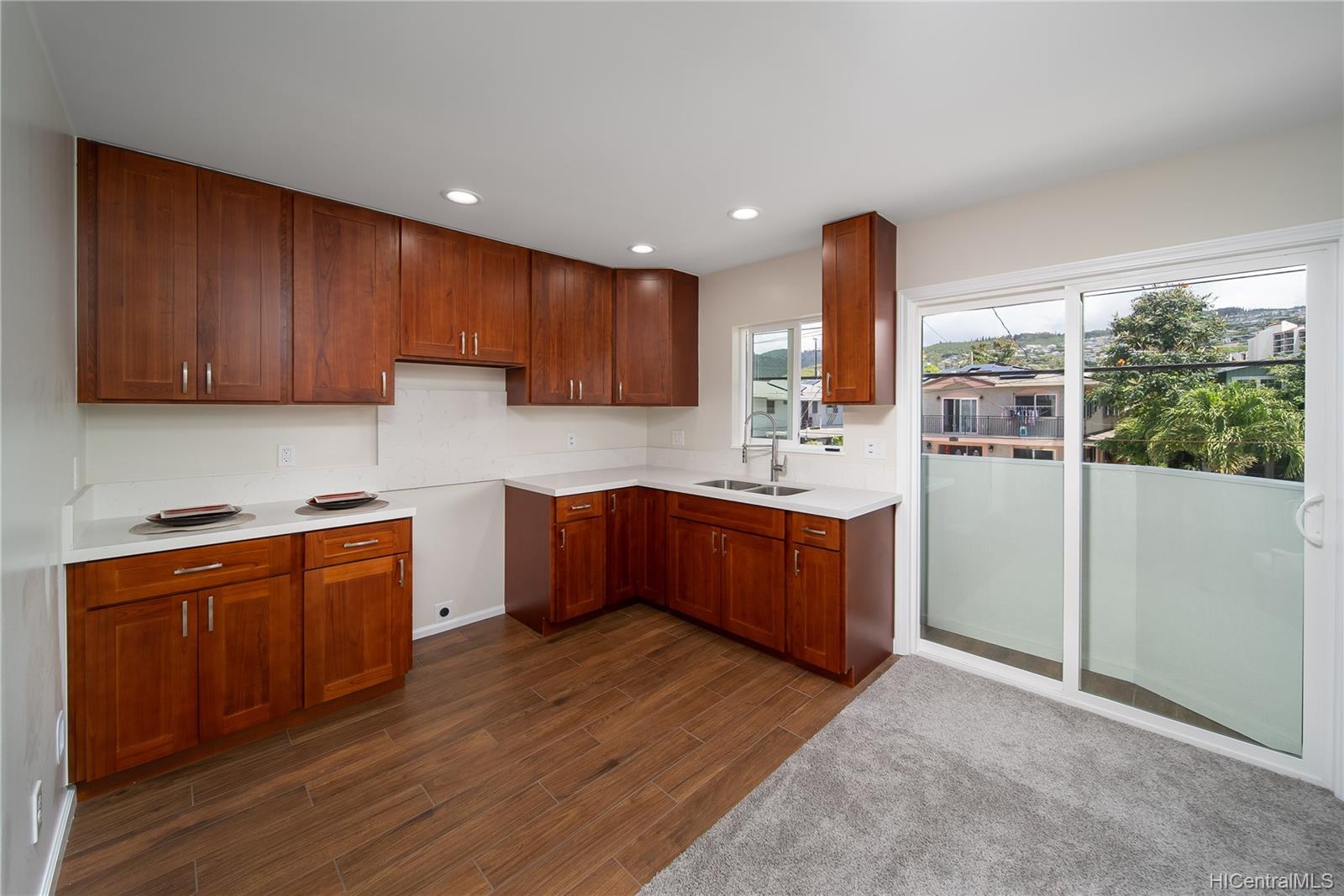 3117 Harding Avenue Honolulu, HI 96816