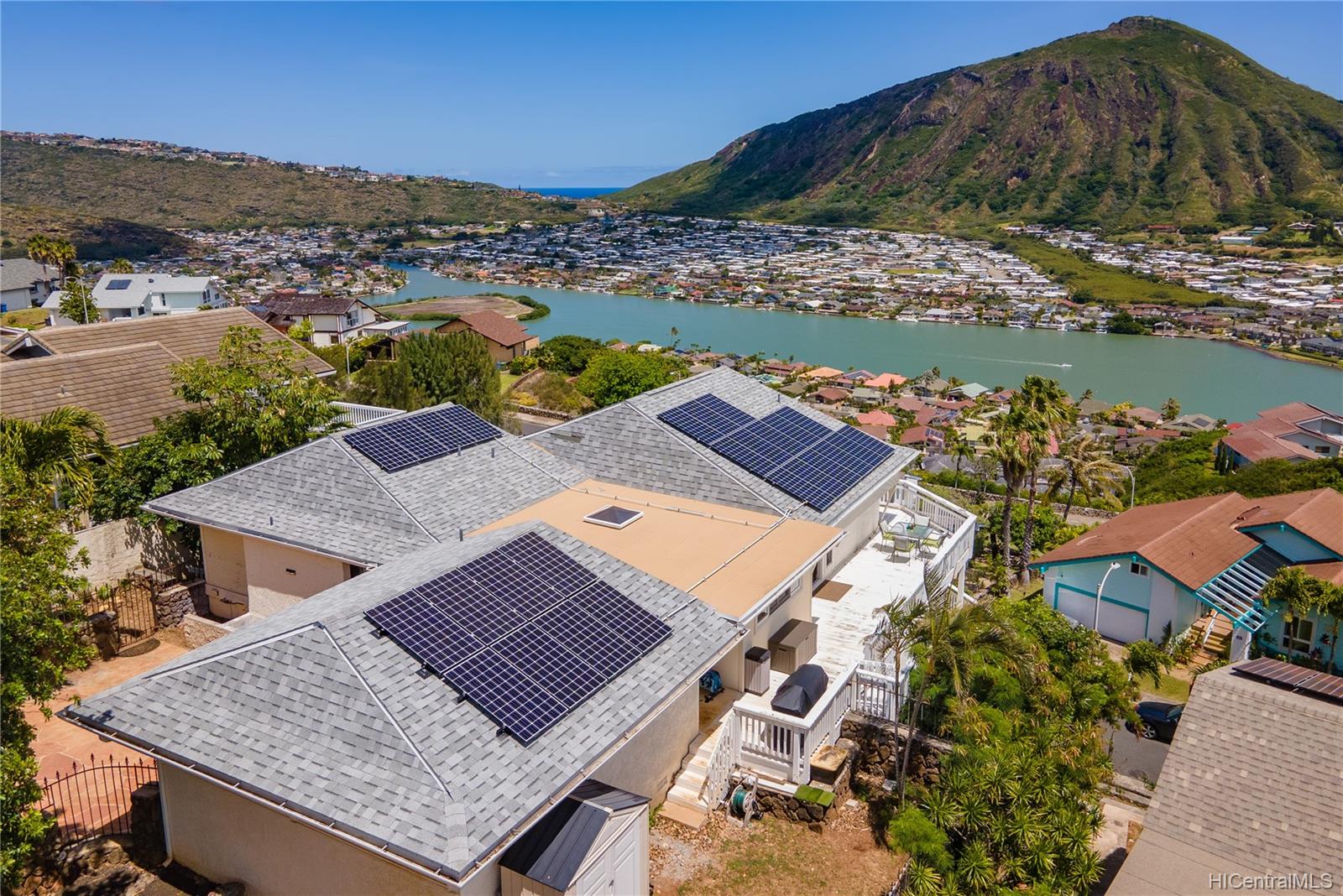 931 Kaipuhaa Place Honolulu, HI 96825