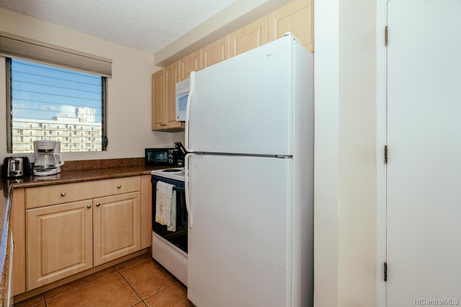 2240 Kuhio Avenue #1305, Honolulu, HI 96815