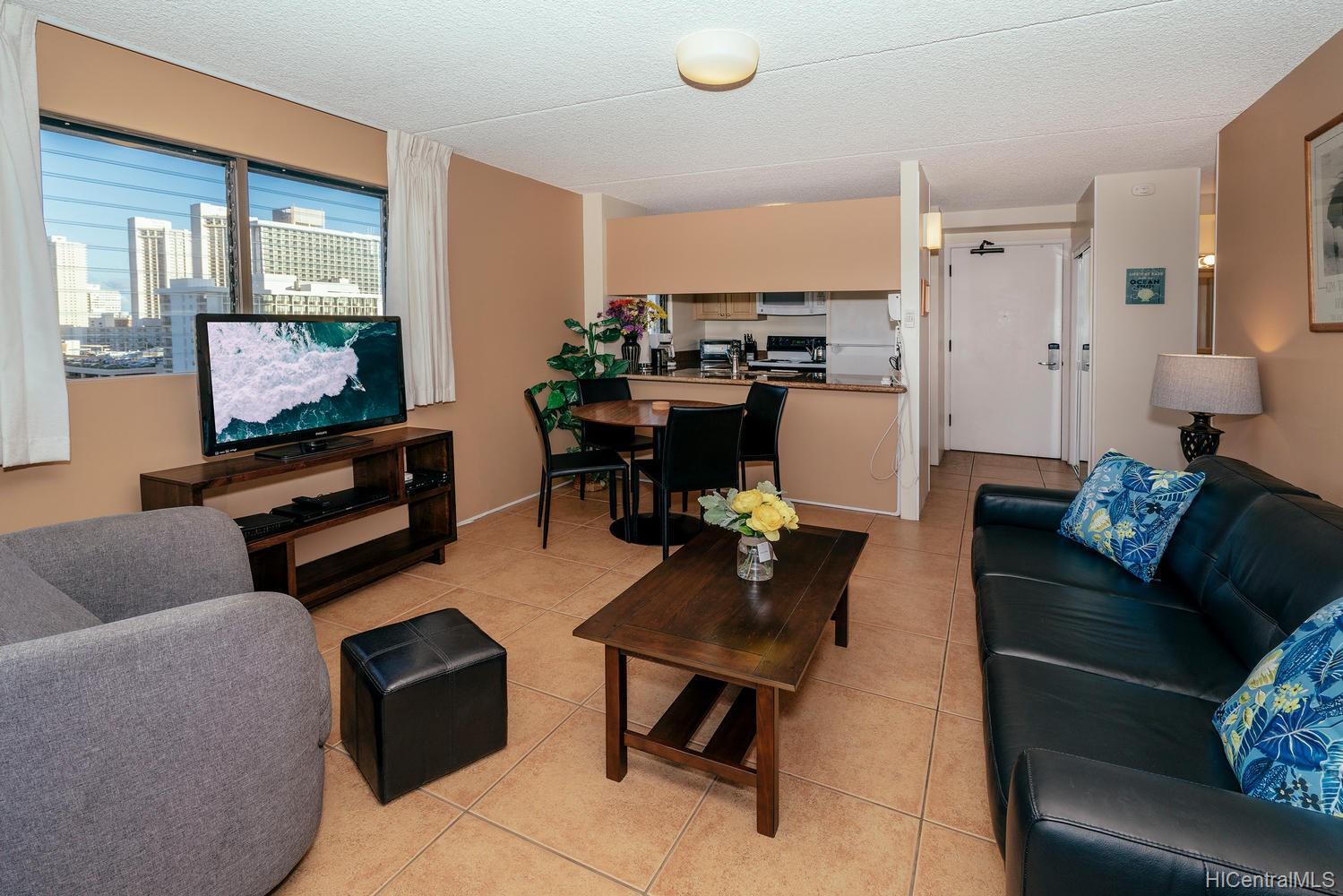 2240 Kuhio Avenue #1305, Honolulu, HI 96815