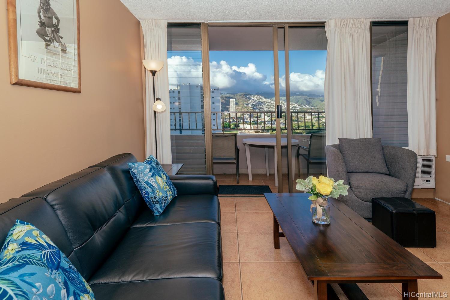 2240 Kuhio Avenue #1305, Honolulu, HI 96815