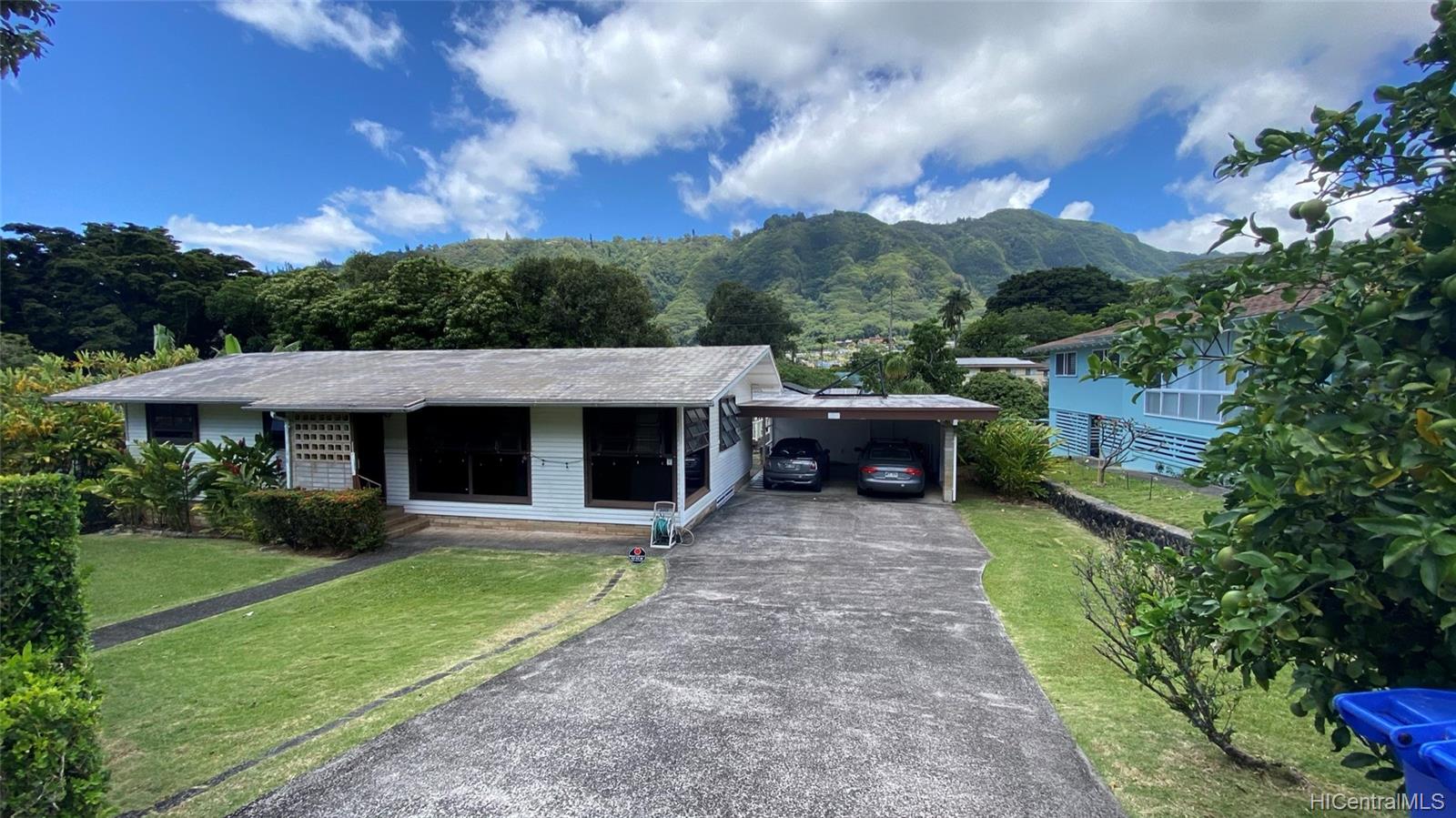 3490 Manoa Road Honolulu, HI 96822