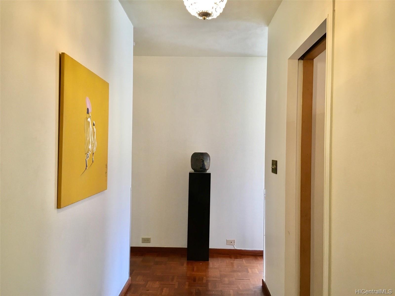 1001 Wilder Avenue #204, Honolulu, HI 96822